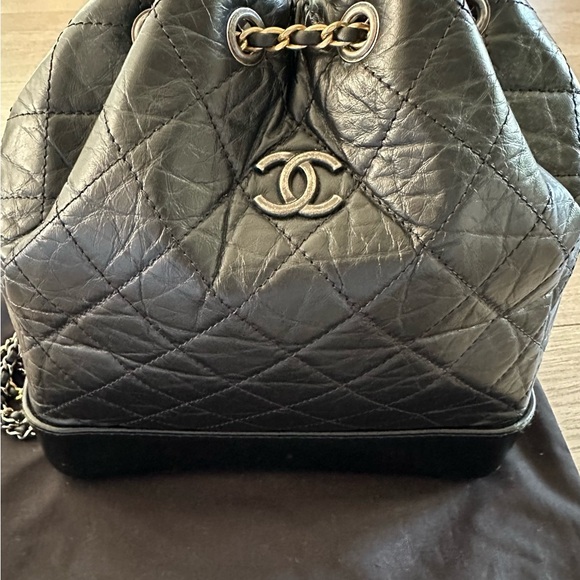 CHANEL Black Quilted Drawstring Bag - Picture 4 of 13